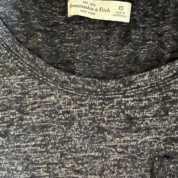 Abercrombie & Fitch Gray Women's Blouse - Picture 2 of 3